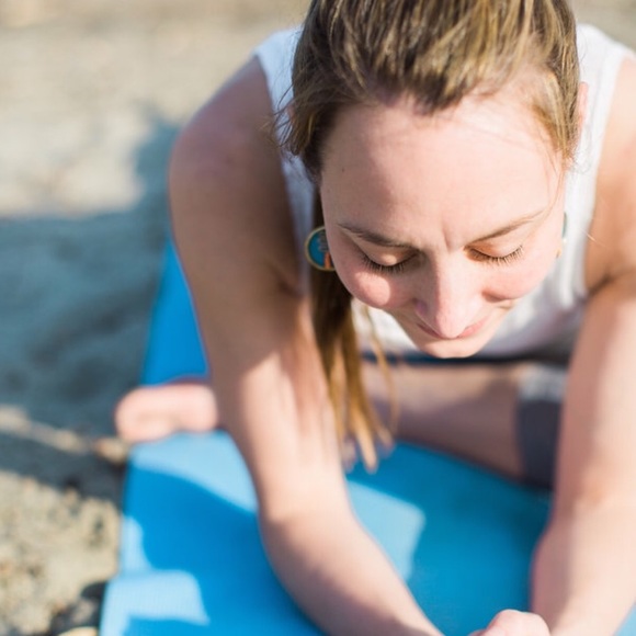 Meet your Posher, Amanda - Picture 1 of 6